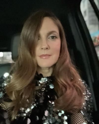 Drew Barrymore's Glamorous Selfie: Effortless Elegance at the Grammys