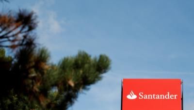 Santander, Lloyds Shares Drop as Iran Evades Sanctions