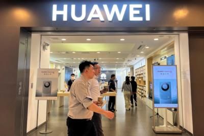 Huawei faces smartphone production slowdown due to AI chip demand