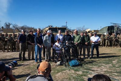 Gov. Greg Abbott Defends Migrant Tactics in Eagle Pass Amid Escalating Legal Battle with Biden Administration