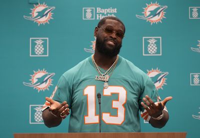 Dolphins LT Terron Armstead taking time before deciding on future