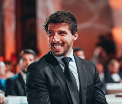 Elegant Rúben Dias Shines at Dubai Globe Soccer Awards