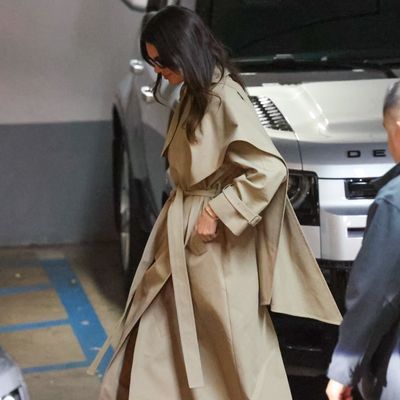 Kendall Jenner's Latest Trench Coat Outfit Is a Minimalist's Dream