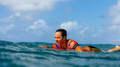 Surf improving at Pipe Pro but comp postponed again