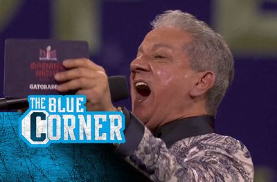 The Chiefs and 49ers received proper Vegas intros from Bruce Buffer at Super Bowl opening night