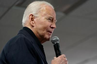 Biden vows veto of Congress' Israel bill in migration dispute