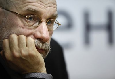 Russian court orders arrest of novelist Boris Akunin