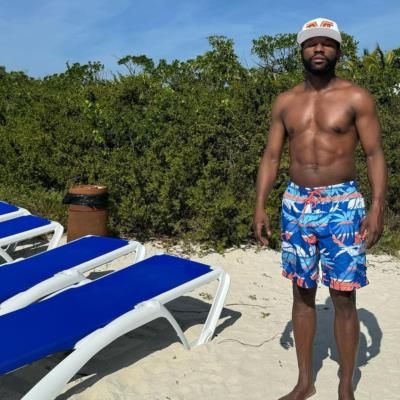 Floyd Mayweather Enjoys Beachside Vacation in Cayo Santa Maria