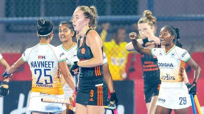 Sunelita a bright spot as India take on formidable Aussies