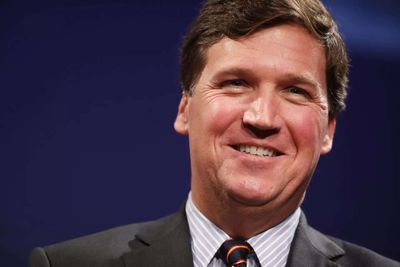 Tucker Carlson says he’ll interview Putin about Ukraine war
