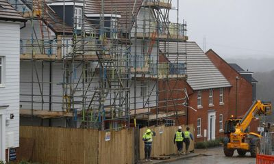 UK’s biggest housebuilder Barratt to buy rival Redrow for £2.5bn