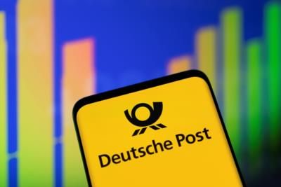 German Government Sells Deutsche Post Shares to Fund Rail Upgrades
