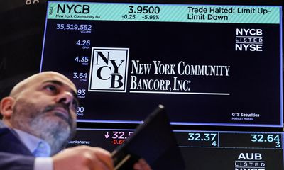 New York Community Bancorp shares plummet amid unease over regional banking