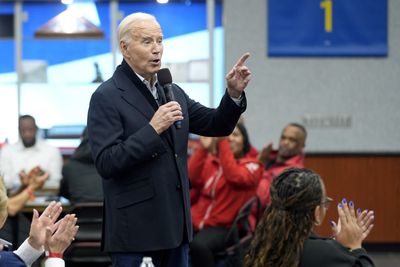 Embattled immigration deal shows rightward lurch for Biden and Democrats