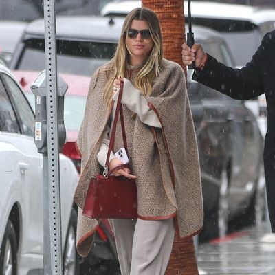 Sofia Richie Grainge's Latest Maternity Look Combines Cozy, Rainy Day Layers and Hermès Accessories