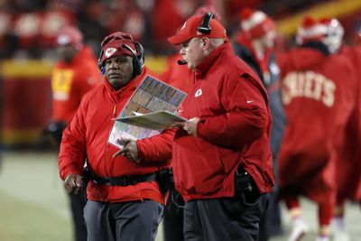 Eric Bieniemy visited with the Chiefs ahead of the AFC Championship