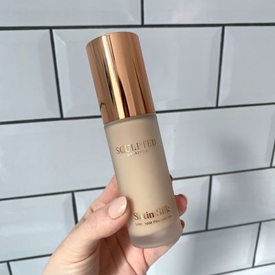In my opinion this full-coverage foundation doesn't get enough airtime—but it wears brilliantly on oily skin