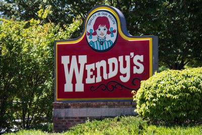 Here’s how to get a FREE Wendy’s cheeseburger during Super Bowl week in 2024