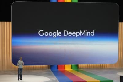 Google Unveils Gemini AI App for Smartphones, Challenging Microsoft