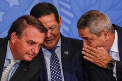 Brazilian Police Seize Bolsonaro's Passport, Arrest Aides in Political Move