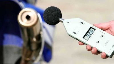 Anti-Noise Crusaders In Paris Want A Partial Motorcycle Ban