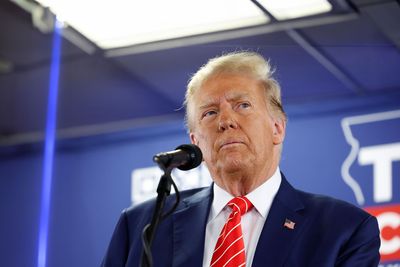 CNN cuts off Trump's SCOTUS hearing rant