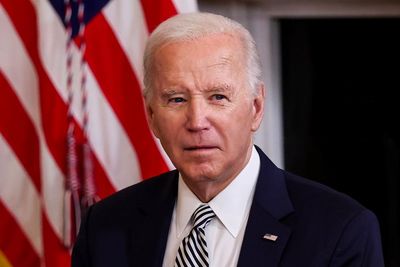 Biden defends his memory in surprise speech after special counsel report