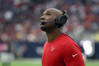 Texans head coach DeMeco Ryans loses Coach of the Year by 1 vote