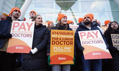 Junior doctors in England to strike again after pay talks break down