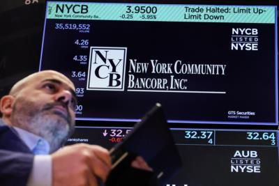 NYCB Shares Plummet as Executives Take Stake Amid CRE Risk