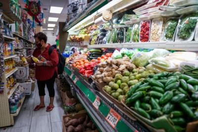 US Consumer Prices Revised Lower in December Amid Inflation Concerns