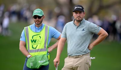 Who Is Andrew Novak's Caddie?