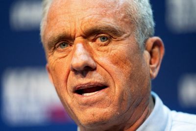 Democratic party accuses RFK Jr campaign of colluding with Super Pac