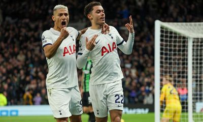 Brennan Johnson’s injury-time strike pushes Tottenham past Brighton