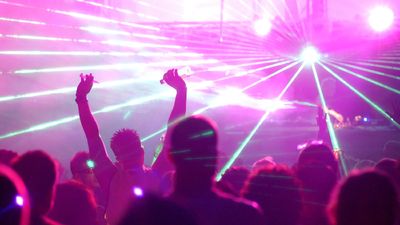 How to make '90s rave-style piano chords