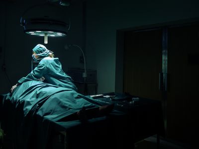 Debate simmers over when doctors should declare brain death