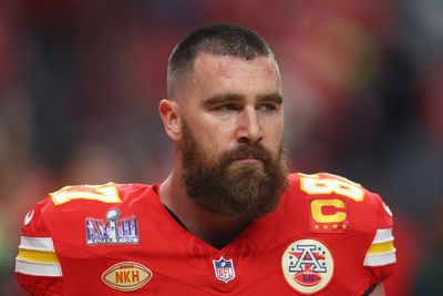 Twitter reacts to Travis Kelce’s fiery sideline outburst in Super Bowl LVIII