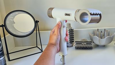 Shark SpeedStyle RapidGloss Finisher & High-Velocity Dryer review: hair drying made easy