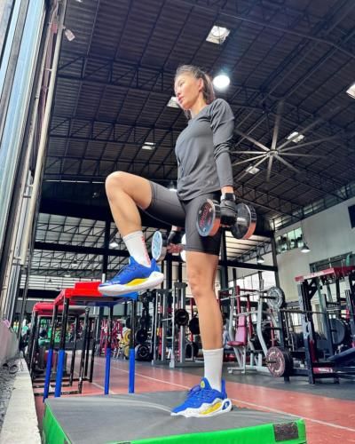 Nootsara Tomkom: Embracing the Beauty and Radiance of the Day