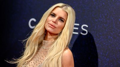 Jessica Simpson's stained glass window reminds us that some historical features are replicable in a home