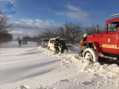 Winter storm hitting Northeast with heavy snow and potential tornadoes