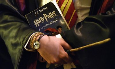 Firearms officers raid hotel after Harry Potter fan’s wand mistaken for a knife