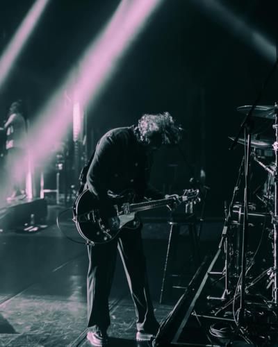 James Arthur's Electrifying Concert in Paris Lights up Fans' Hearts