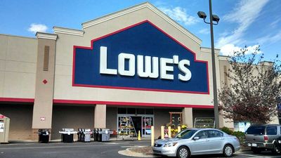 Lowe's Stock And Home Depot Rally, These Peers Eye Breakouts As Rate Cuts Loom