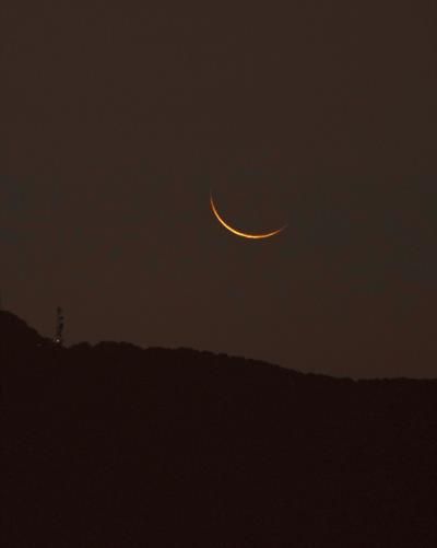 Crescent moon pairs with Jupiter in rare celestial alignment