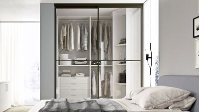 How to maintain a capsule closet – 6 tricks to keep clothing clutter to a minimum