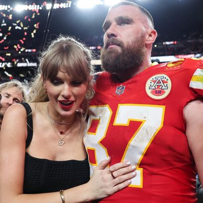 Taylor Swift Wore About $10K-Worth of Custom Travis Kelce Accessories to the Super Bowl