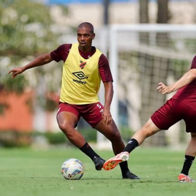 Fernandinho's Dedication: A Glimpse into his Training Regimen