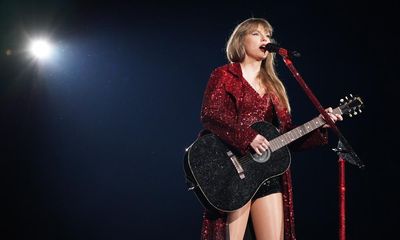 The Filipino superfans travelling thousands of miles to see Taylor Swift