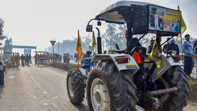‘Delhi chalo’ protest: After talks with Centre fail, farmers begin ‘tractor-trolley’ march from Punjab